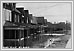  Inondation de Norwood coté est de la rue Oak maintenant Enfield entre la rue Kenny et Traverse par Lyall Commercial Photo Ltd. avril 1916 03-082 Floods 1916 Archives of Manitoba